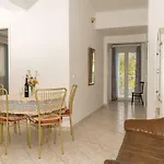 Anna Studios & Apartments